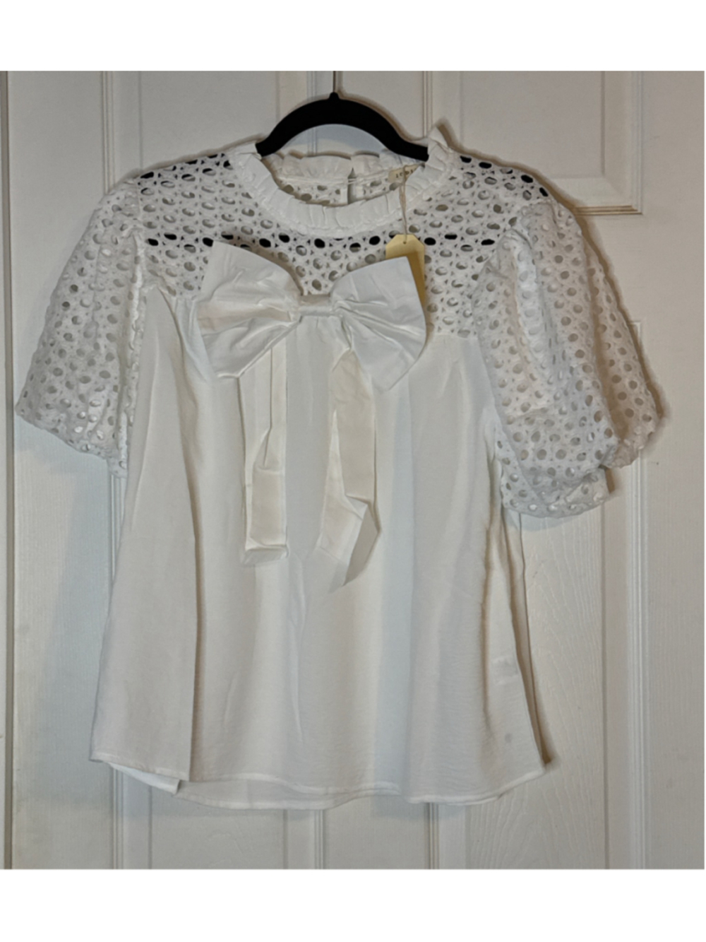 Jodifl White Eyelet Bow Blouse Size M - Picture 2 of 5